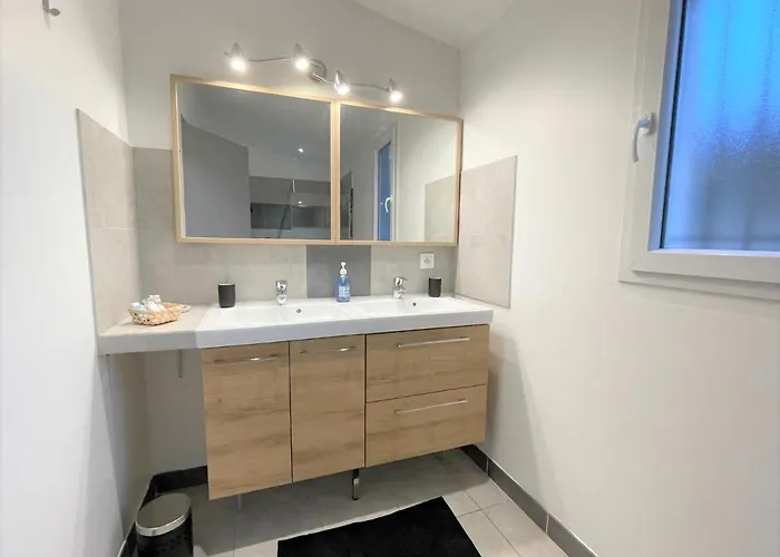 Premium 3 Etoiles Sur Terrain Clos De 300 M2 * Bagnols-sur-Cèze